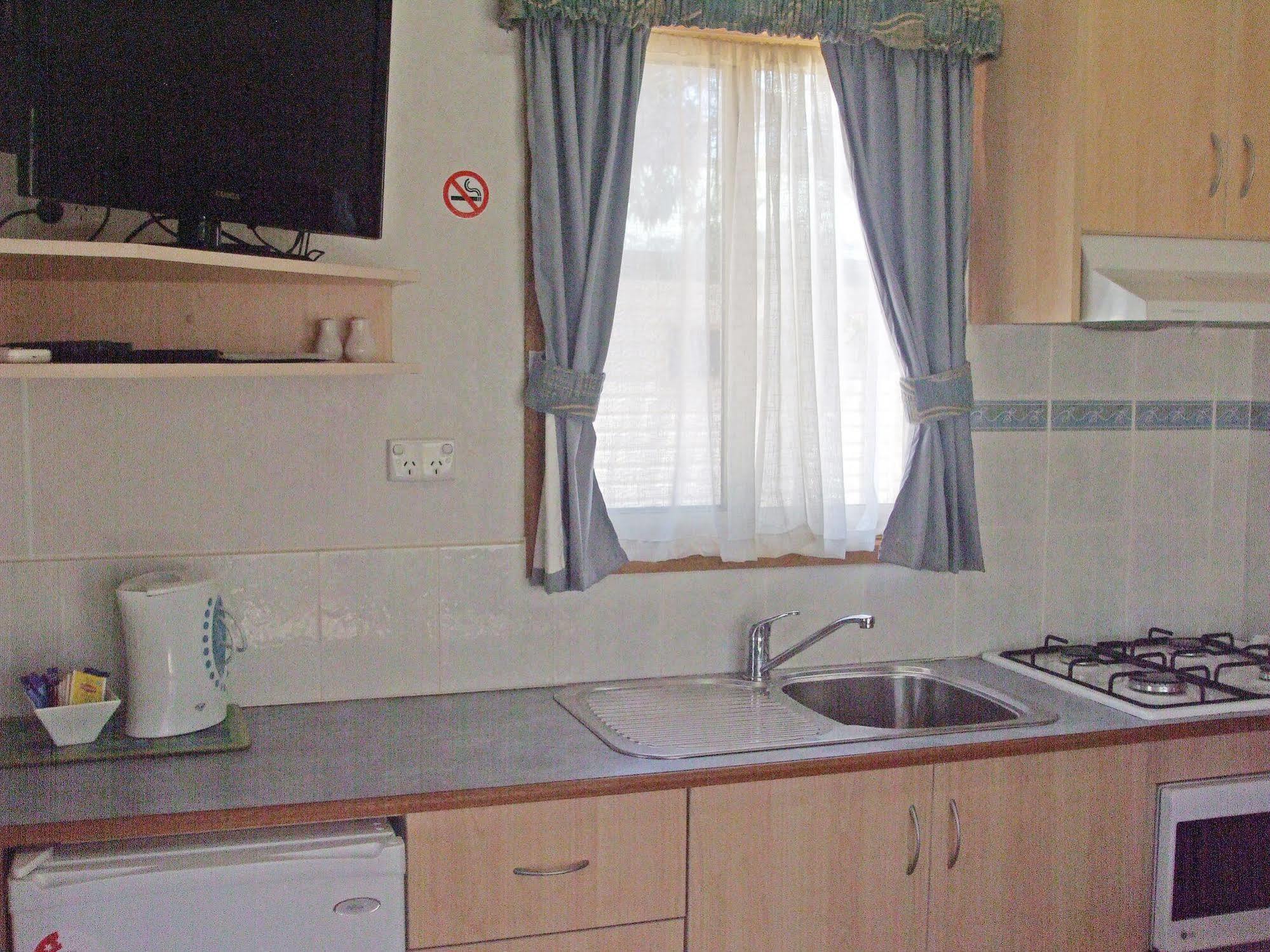 Acclaim Gateway Caravan Park Dundas Exterior photo