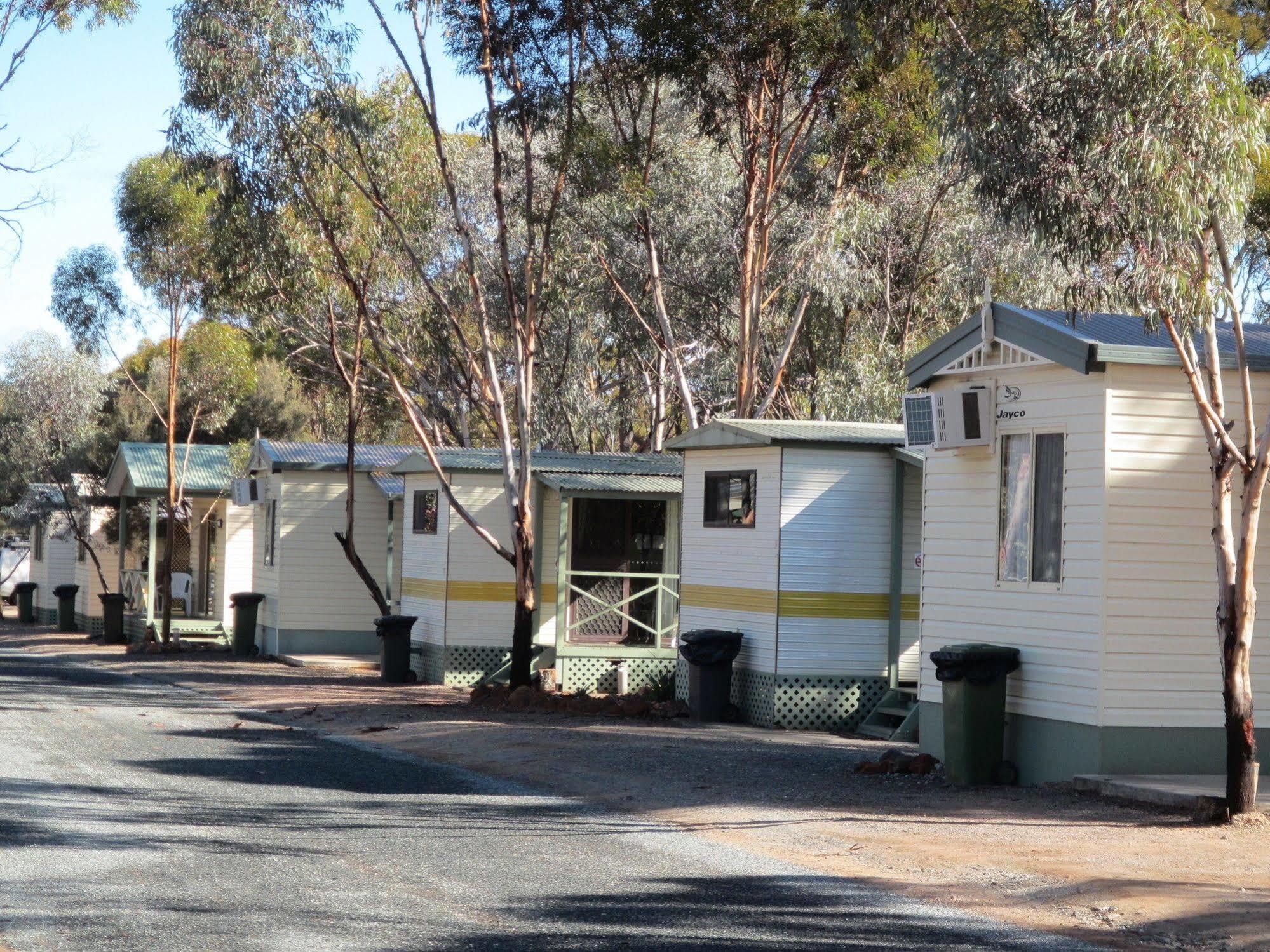 Acclaim Gateway Caravan Park Dundas Exterior photo